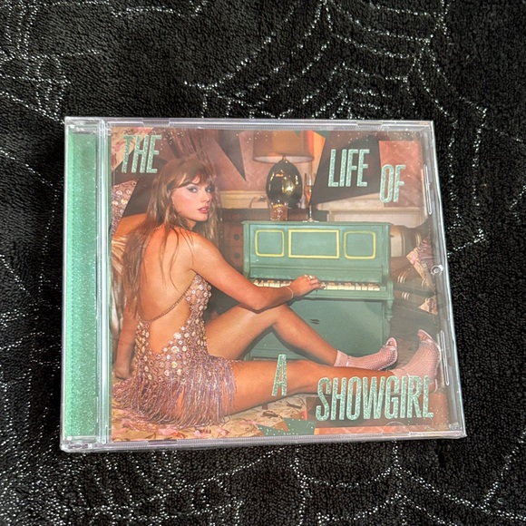 Taylor Swift Other - The Life Of A Show Girl Life Is A Song Acoustic